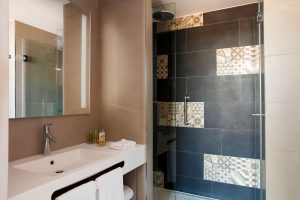Hilton Garden Inn Bordeaux Centre - Suite Familiale - Salle de bain
